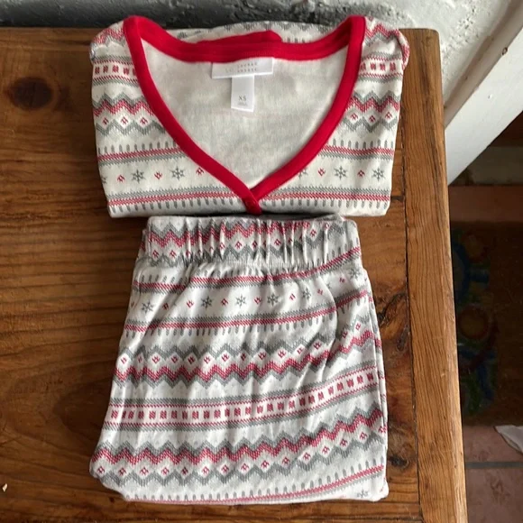 NWT- LC Lauren Conrad Holiday PJ Set - Picture 3 of 16